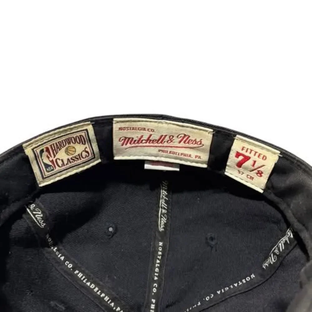 M&N Authentic San Antonio Spurs Hat 7 1/8 FITTED NBA Snapback
